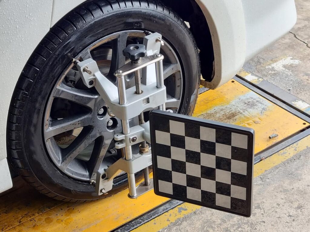 Ustawianie zbieżności kół